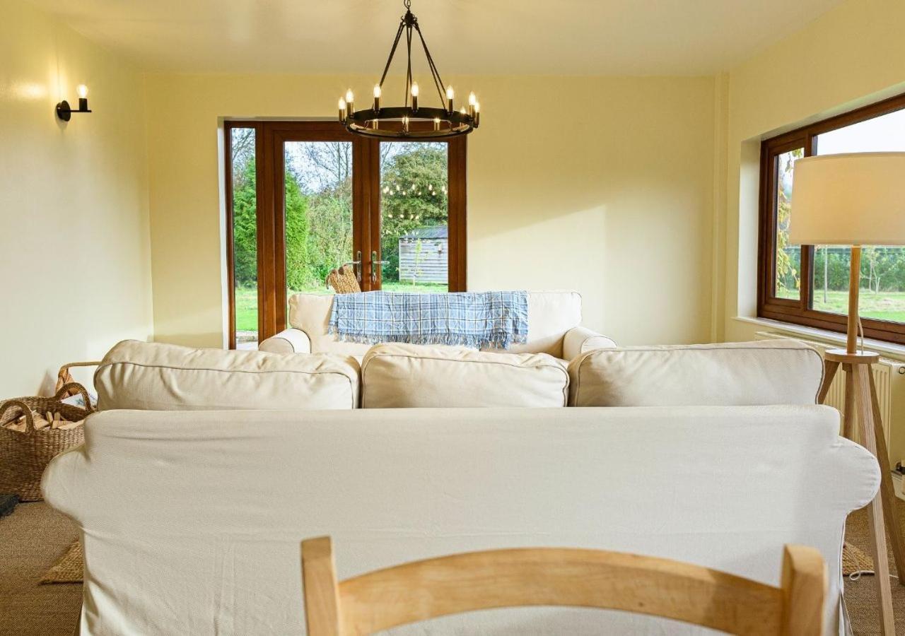 فيلا Charming 3Bd Cotswolds Family Retreat بورتون أُنذ ووتر المظهر الخارجي الصورة