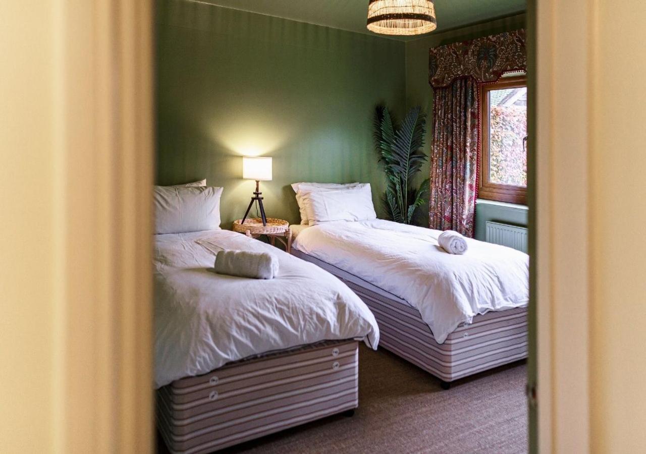 فيلا Charming 3Bd Cotswolds Family Retreat بورتون أُنذ ووتر المظهر الخارجي الصورة