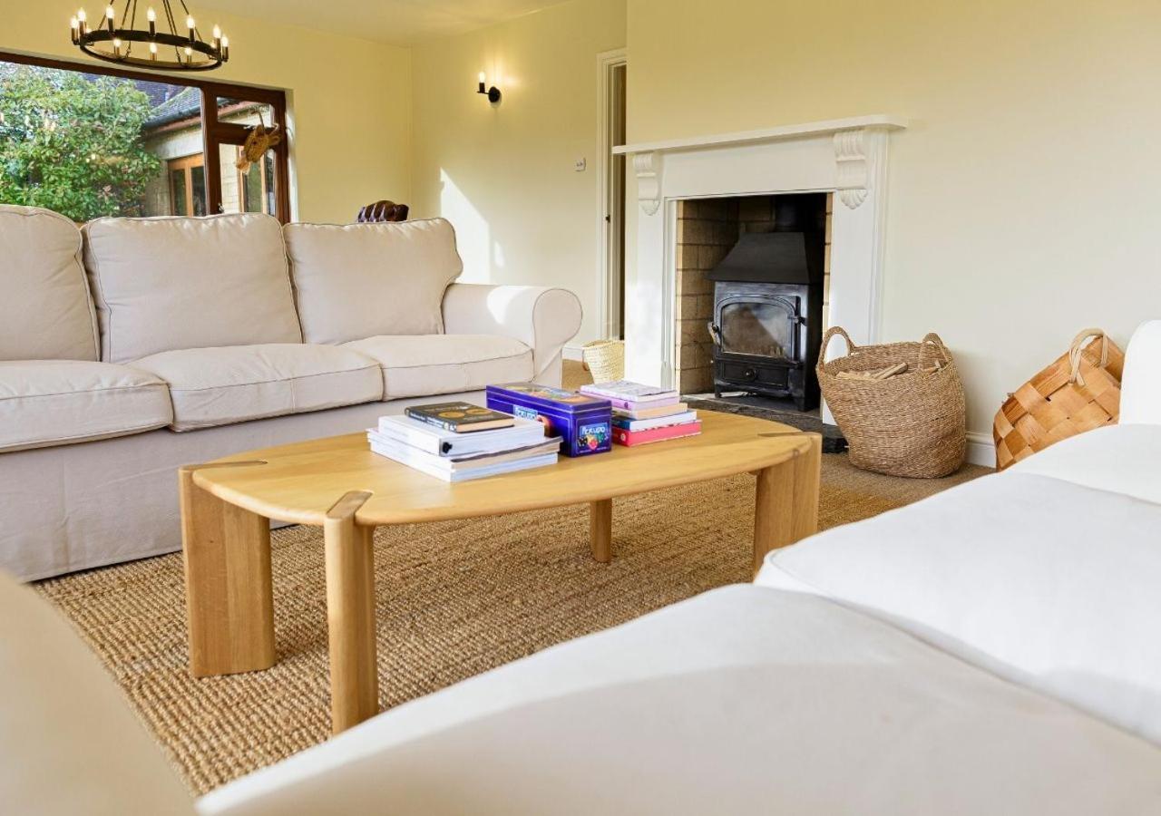 فيلا Charming 3Bd Cotswolds Family Retreat بورتون أُنذ ووتر المظهر الخارجي الصورة