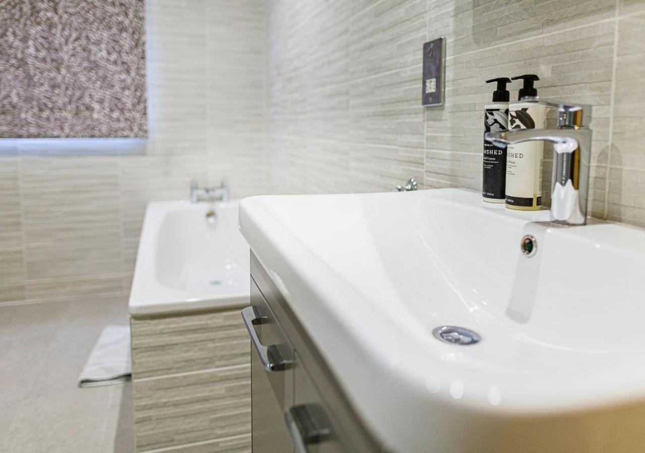 فيلا Charming 3Bd Cotswolds Family Retreat بورتون أُنذ ووتر المظهر الخارجي الصورة