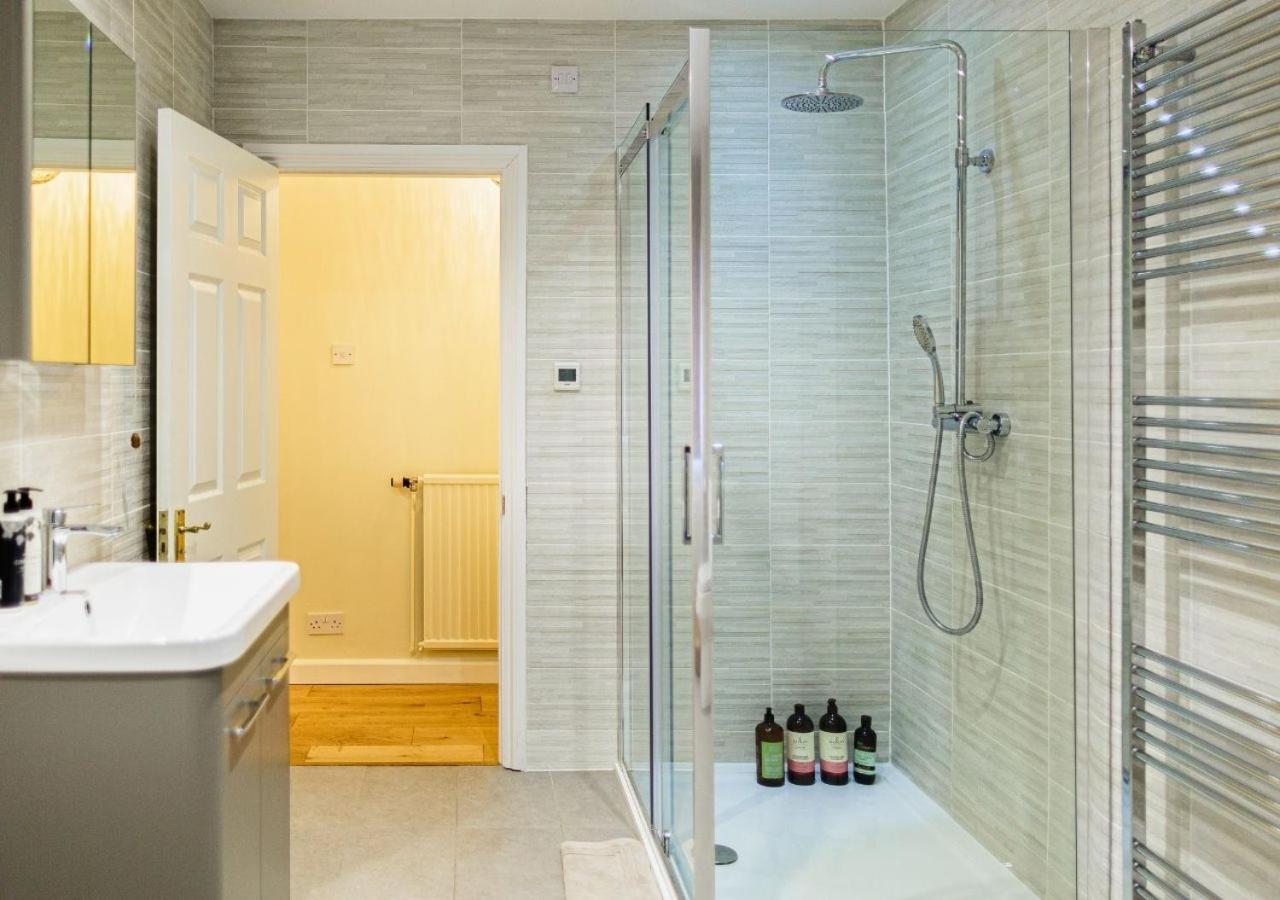 فيلا Charming 3Bd Cotswolds Family Retreat بورتون أُنذ ووتر المظهر الخارجي الصورة