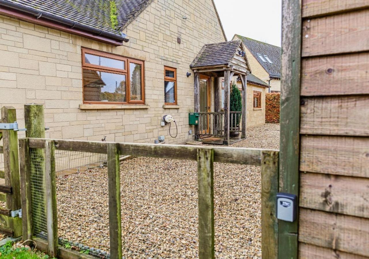 فيلا Charming 3Bd Cotswolds Family Retreat بورتون أُنذ ووتر المظهر الخارجي الصورة